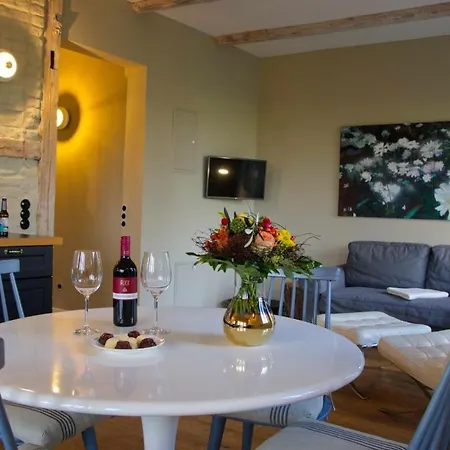Inselblume 85 - Mit Reetdach Auf Dem Land Holiday home Fehmarn
